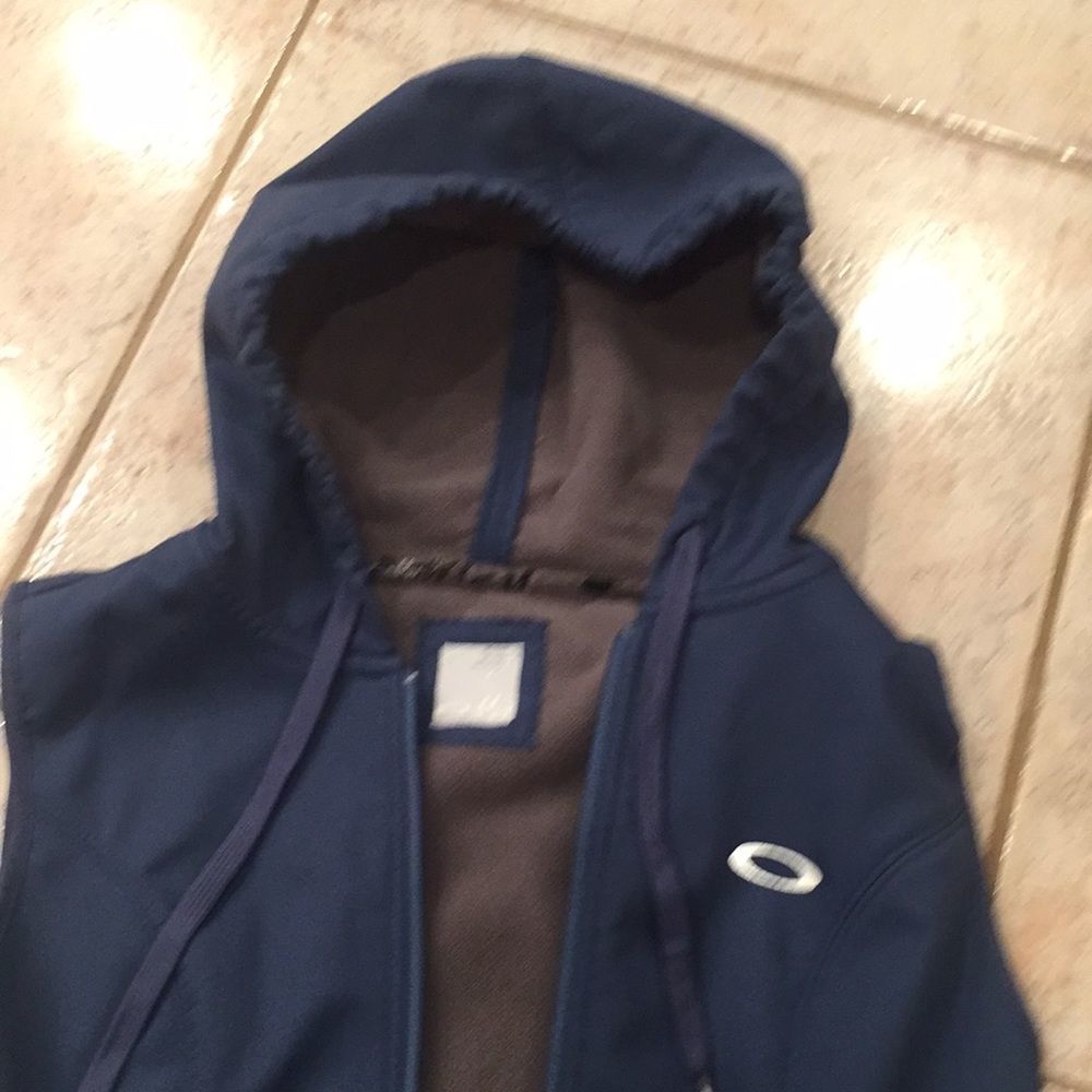 Oakley turquoise Vest - Picture 3 of 8